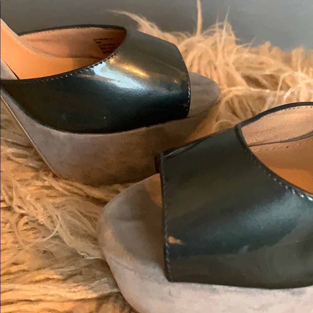 Steve Madden Leather/Patent Leather Platform Heels - Picture 6 of 7